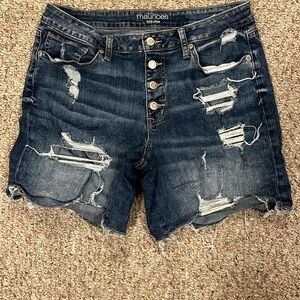 Maurice’s mid rise Jean shorts size 12